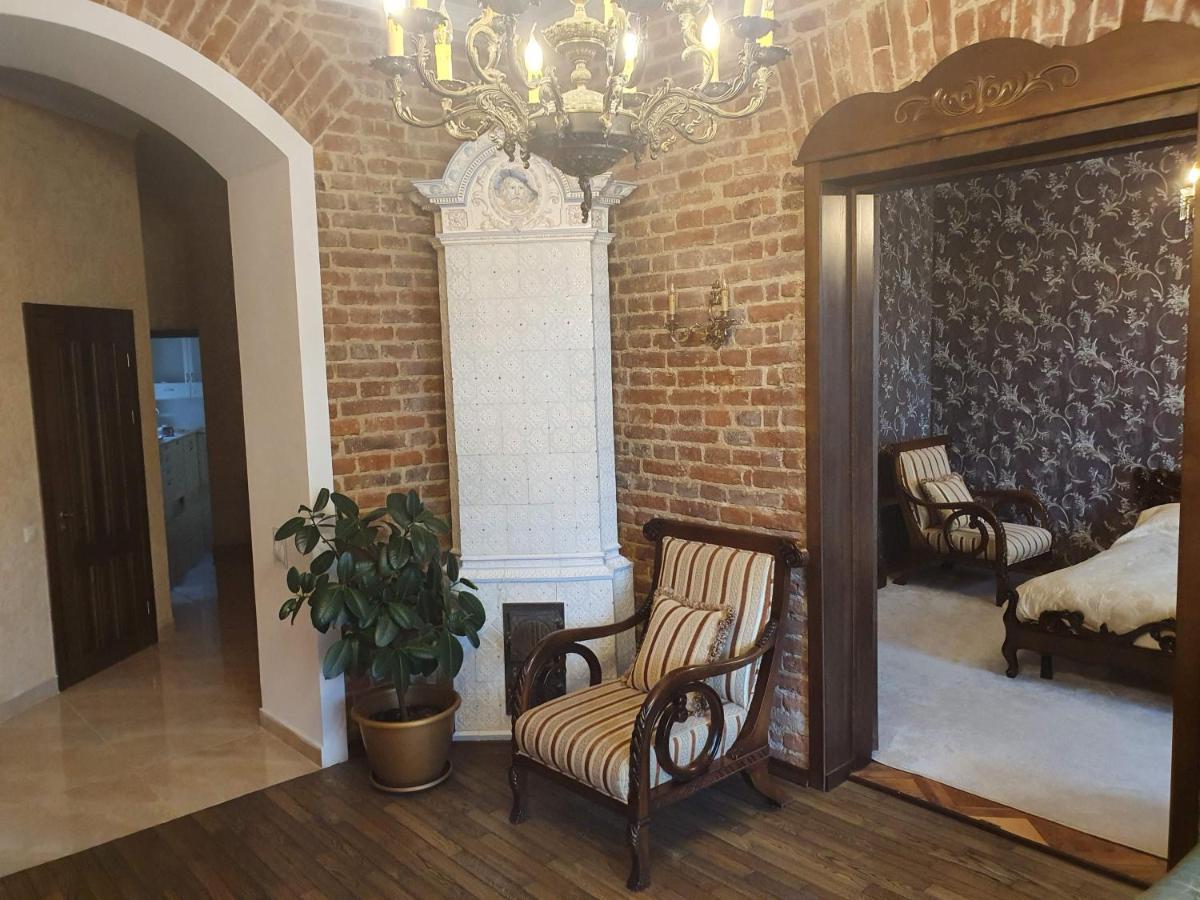 Апартаменти У Шевальє. Leópolis Exterior foto