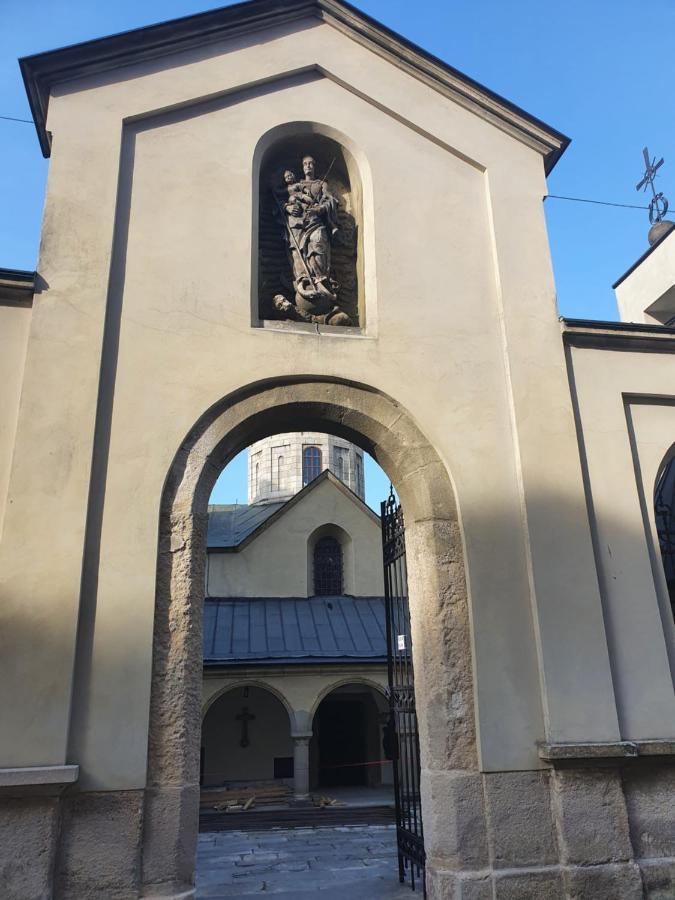 Апартаменти У Шевальє. Leópolis Exterior foto